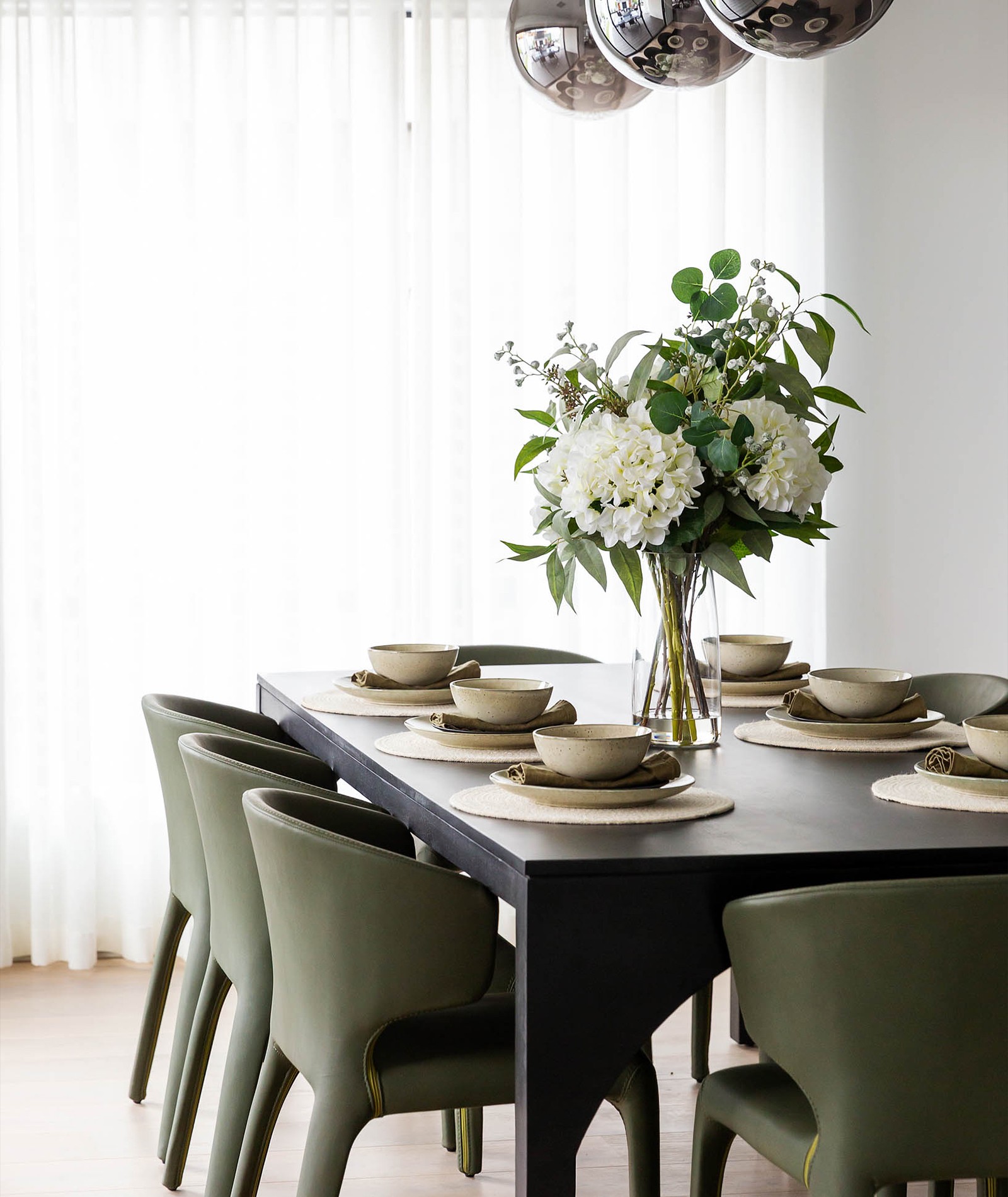 Expert-Styling-Tips-for-Dining-Rooms-body3__Resampled.jpg