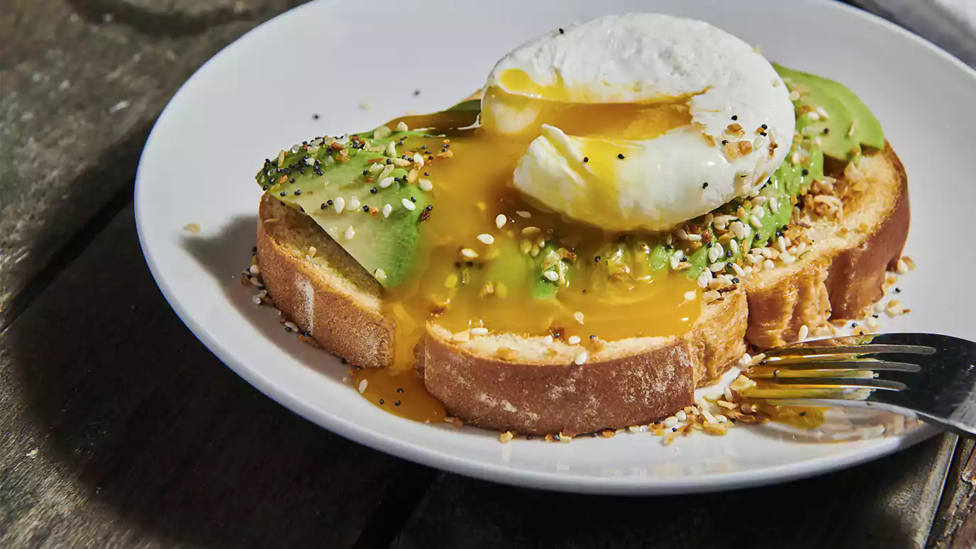 everything_bagel_avocado_toast_1376x774.webp