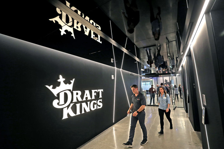 DraftKings Loses $161M Amid Lull in Betting