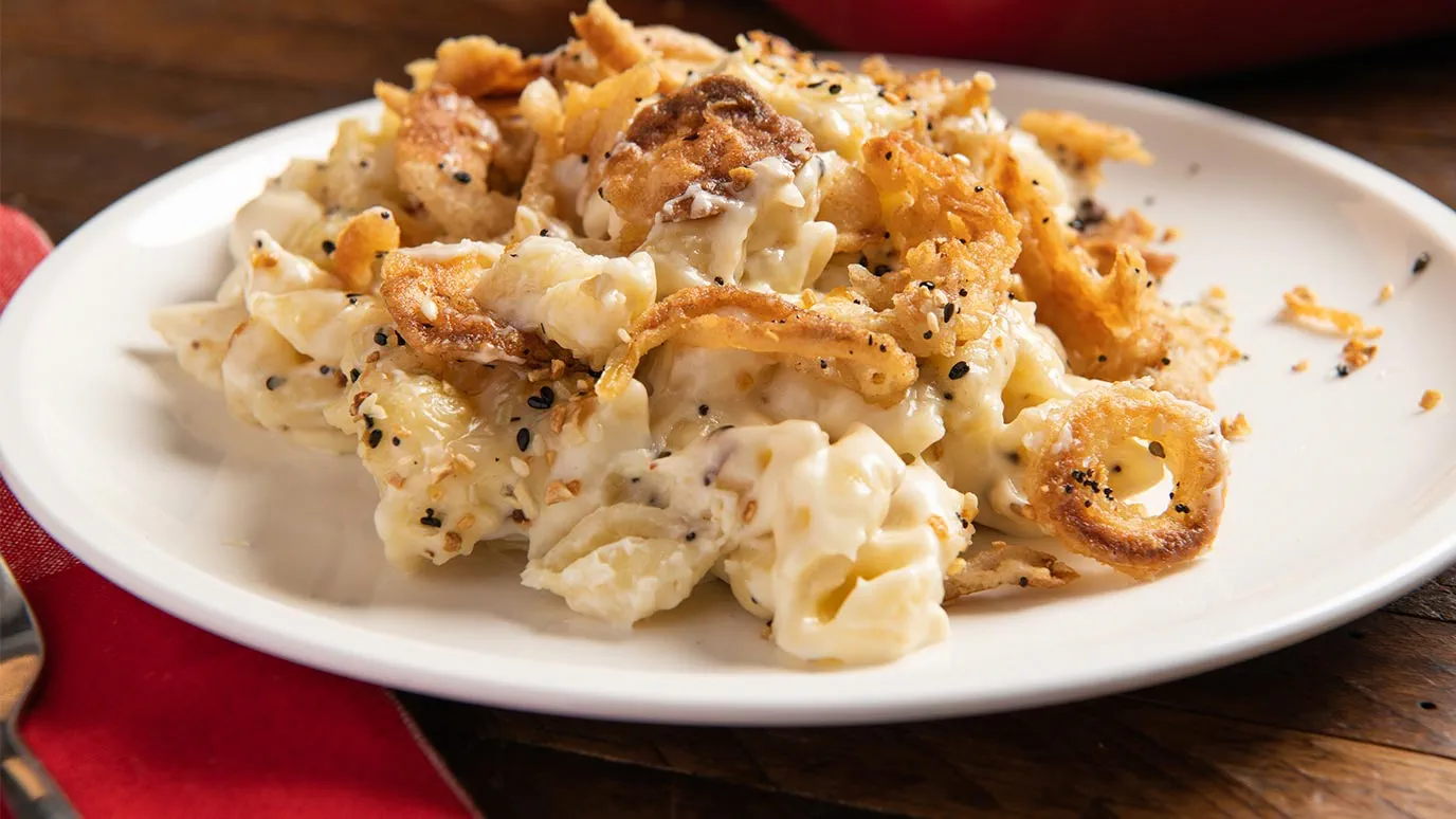 everything_bagel_mac_and_cheese_1376x774.webp