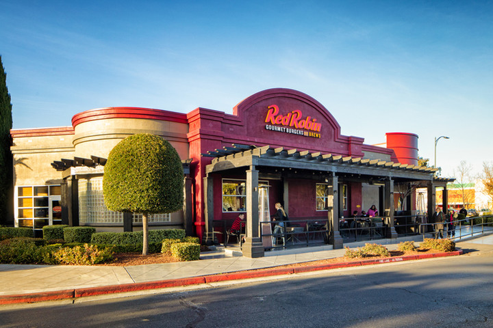 Red Robin Rebuffs Activist’s $519M Buyout Offer