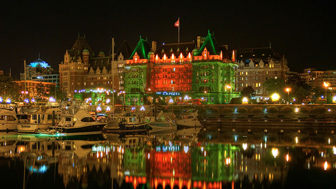 18099-British-Columbia-Victoria-Empress-Hotel-Christmas.jpg