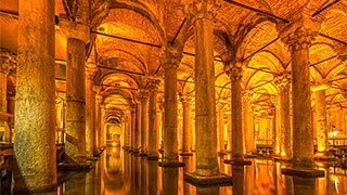 24201-online-istanbul-basilica-cistern-smhoz.jpg