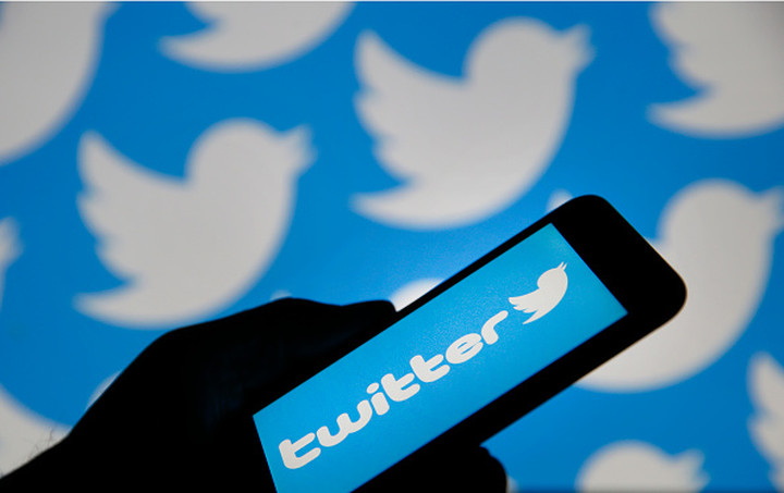 Twitter Shares Fall on Slowing User Growth in Q3