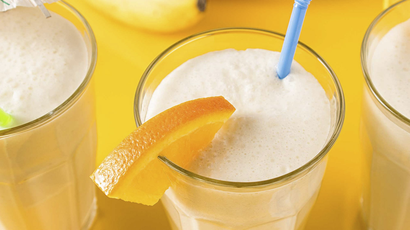 banana_coconut_smoothie_2000x1125.jpg