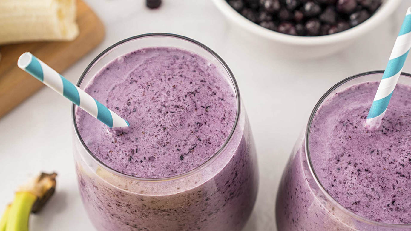 coconut_milk_smoothie_with_honey_blueberry_and_banana_2000x1125.jpg