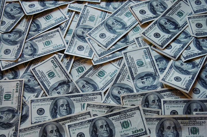 CFOs Outpace CEOs in Pay Gains — Sort Of