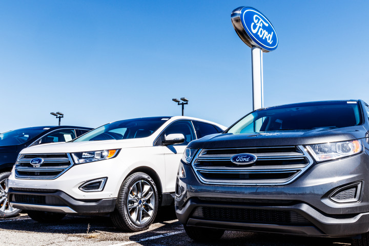 Ford Expects Loss But Says Cash Position Strong