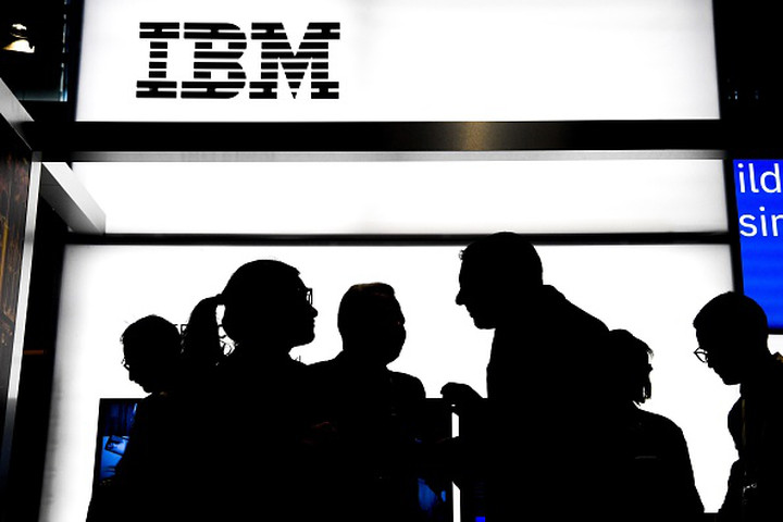 IBM Sales Slump for Fifth Straight Quarter