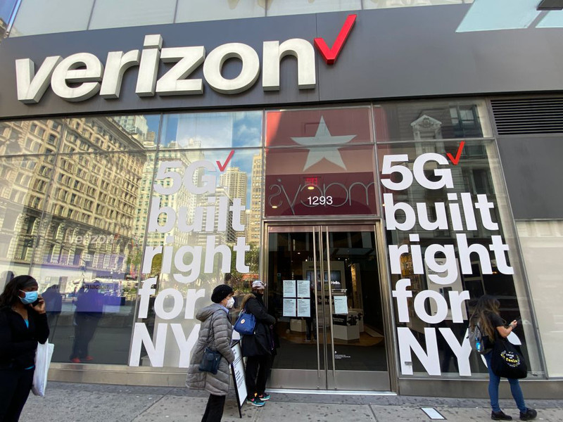 Verizon to Buy TracFone in $6B Wireless Deal