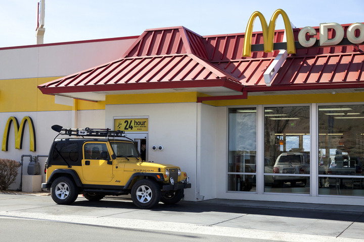 McDonald’s Buys AI Company to Automate Drive-Thru Ordering