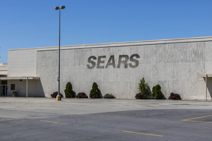 Sears Owner Seeks to Opt Out of Severance Payments