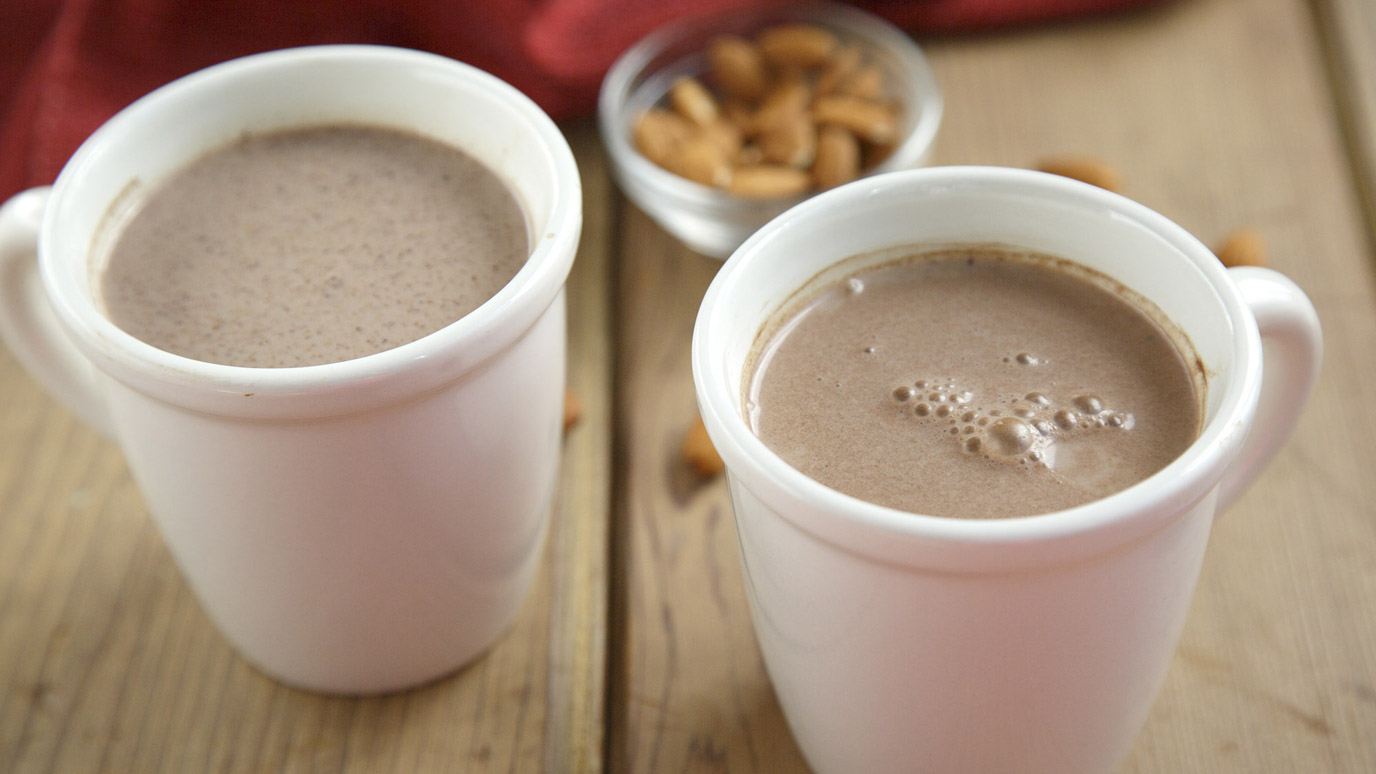 almond_hot_chocolate_2000x1125.jpg