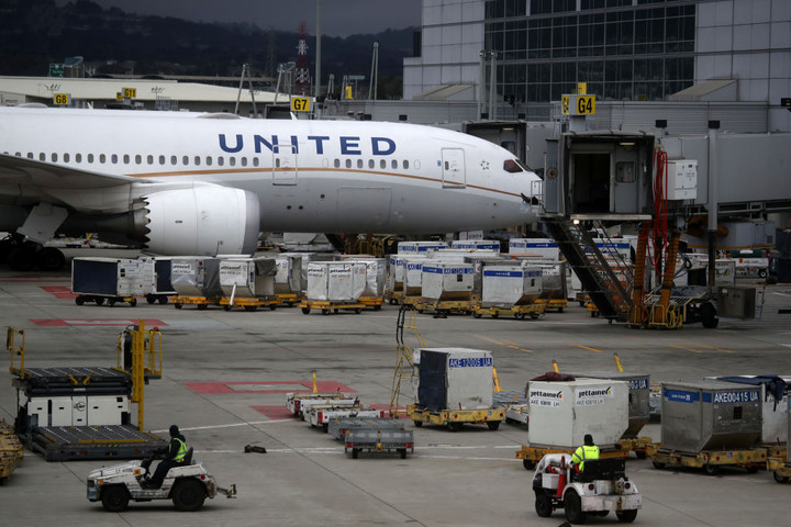 United Confronts Corona With $1B Stock Sale