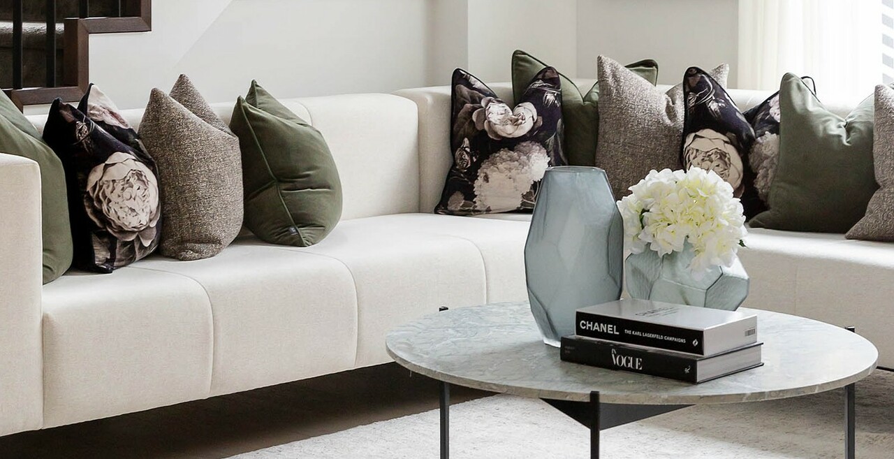 1. How-to-Style-Your-Coffee-Table-Like-a-Pro-Carlisle-homes-HERO-1500-x-770-v3__Resampled.jpg