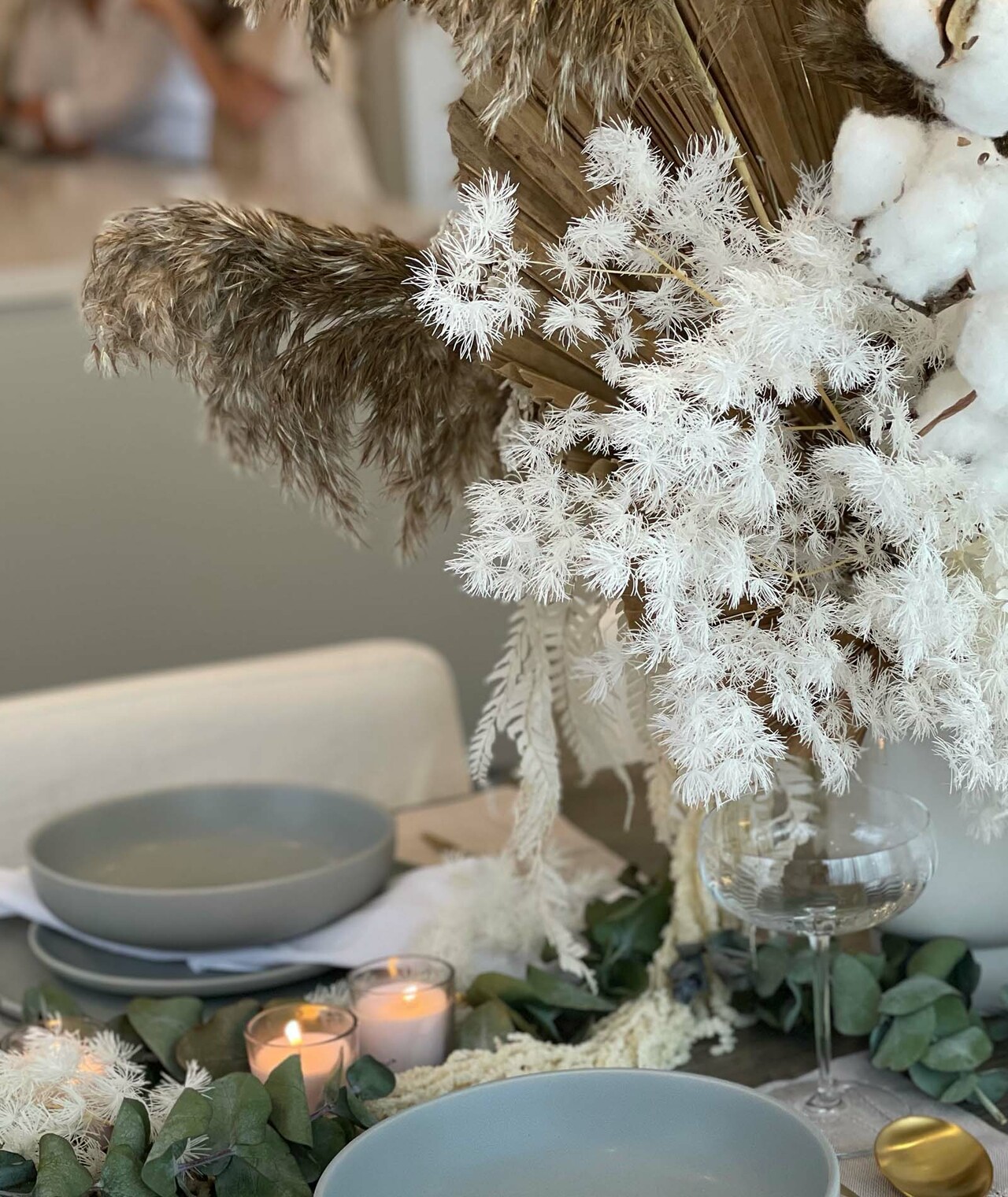 How to Dress Your Festive Table in Style