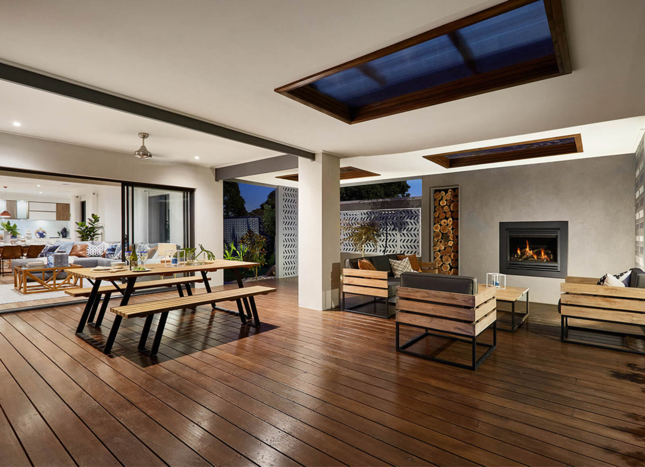 2_IndoorOutdoorFlow_1600x1160.jpg